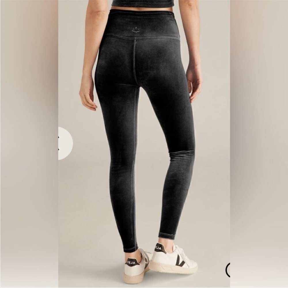 Beyond Yoga High Waisted Full Length Black Velvet Leggings - Picture 2 of 4